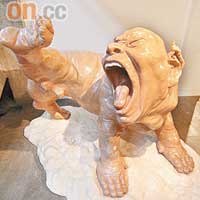 紅坊在春秋兩季皆會舉行國際級水準的雕塑展。