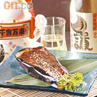 日本米字茄田樂 $28<br>日本茄子走油後再放在爐上焗乾，之後鋪上一層日本入口的黑味噌，味噌味道非常香濃，配加軟滑的茄子，大家隨時食不停口。