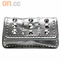 Be&D銀色窩釘Clutch Bag $6,800（E）