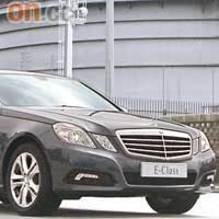 E250 CGI車身線條硬朗，但貴氣不減。售價：$499,000起