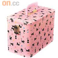 粉紅色貓貓圖案化妝箱（長29cm × 高20.8cm × 闊16cm）$599（C）