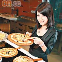 除東南亞美食，明檔中尚有西式菜如即焗Pizza等供應。