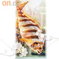 三刀魚於市面上買少見少，雖不算便宜，但肉厚鮮甜，值得一試。