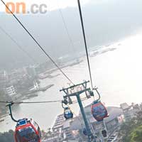 乘去年底啟動的日月潭纜車，便可空降台灣第一大湖泊。