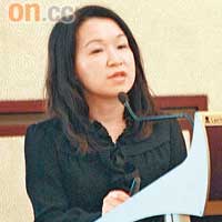 麗斯美國留學中心升學顧問鄔慧潔表示，經「美國升學及生活體驗計劃」留學美國收費相宜，與私立中學費用相差三分二。