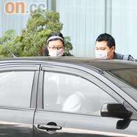 趙式浩日前被拍到接女友出院。