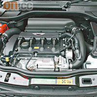 經過JCW調校的1.6公升Turbocharger引擎，馬力高達211匹。