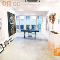 一、二樓設當代藝術畫廊，定期展出世界各地藝術家的傑作。