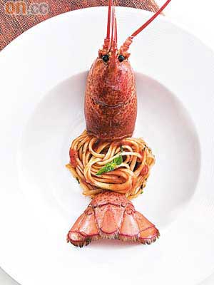 美國波士頓龍蝦海鮮意粉選用新鮮龍蝦精心炮製，分量十足。