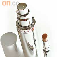 （左）活性維他命A底霜 $1,250<br>（右）Peau Vierge Anti-aging Correcteur $1,000