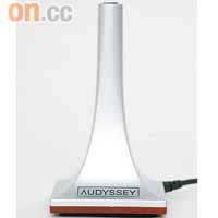 支援Audyssey MultEQ Auto Setup，配合隨機附送的收音咪，即能自動調節出最適合的音場及音壓。