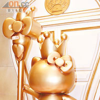 今年新增的金粉絲，負責守衞Kitty的王宮，外形似極冇咗五官的吉蒂。