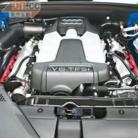 3.0公升TFSI引擎好力之餘，耗油量亦不高，僅9.7L/100km。