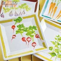繪上蔬果圖案的沙律碟，跟沙律