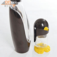 企鵝油罌 $160、Cutie版企鵝醋瓶 $55（a）