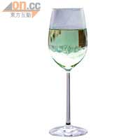 天秤座（Sour Apple Liqueur, White Wine）$110<BR>凡事追求公平、平衡，讓天秤座舉止優雅，這杯白酒雞尾酒便最適合不過。