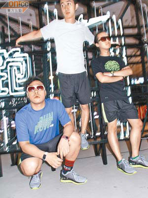 上海跑步團隊Dark Runner著上全新的跑步系列現身會場，希望更多人參與跑步這項有意義又好玩的運動項目。