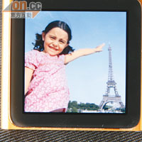雖然1.54吋彩芒支援Multi-touch，但放大相片就要靠Double Touch。