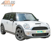 MINI Cooper S Clubman<br>小改款後，MINI Cooper S Clubman外形動感更強。售價：$358,800