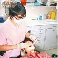 藍光漂牙過程約1小時，效用能維持約1至兩年。