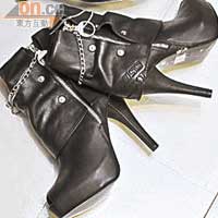 黑色拉鏈三吋高踭ankle boots　$2,290