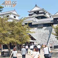 松山城海拔高132米，是日本海拔最高的古城。