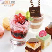 Assorted Sweet Platter（Sunday Brunch自助餐枱上食物選擇）<br>agnes b.的甜品一向備受歡迎，各種如Macaroon、朱古力慕絲、迷你蛋糕、鮮果撻等都迷倒不少女生。