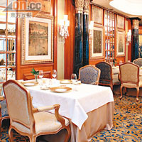 位於港島香格里拉酒店56樓的Petrus，是城中典雅法國餐廳的其中一員，由主廚Frederic主理的香檳菜單必定會貫徹形象，做得經典雅致。
