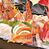 北海刺身大盤 $238（大）、$138（細）<br>除了火鍋，這裏還有由北海道新鮮入口的刺身拼盤，內有8款刺身，包括牡丹蝦、吞拿魚、鮮帶子、赤貝、三文魚等。