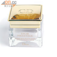 Dior Prestige玫瑰花蜜活顏再生乳霜 $1,700\50ml（f）<br>結集了500朵紅百合花與1,000朵專利絲緞玫瑰，能減少微炎症的產生和累積，因而減慢老化速度，提供促進良好細胞活動的所有重要營養，深層滋養肌膚。