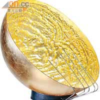 意大利著名設計師Enzo Catellani打造的金屬燈罩。$14,500