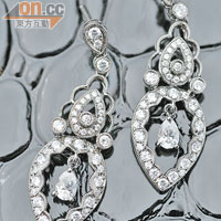 Diana Drop Earrings仿鑽垂吊耳環 $3,880