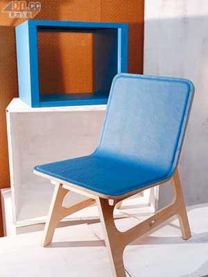 由Alessandro Zambelli設計的儲物架「Stack」。$1,699<br>「Instant Chair」由Matali Crasset設計，備有Petrol Blue及橙色兩大鮮色選擇。$5,999