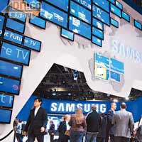 現場Snapshot<br>今屆CES共有過二千間廠商參展，當中又以Samsung的展館最大。
