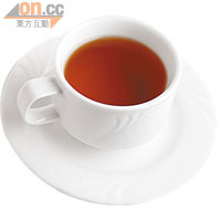 大吉嶺 $65（c）<br>餐廳供應的有機選擇，紅茶香淡淡，喝來舒適，果香濃郁，有機培植更提升精華。