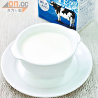 北海道3.6牛乳系列<br>以出名香濃的北海道牛乳燉製花膠（$32）或燕窩（$38），在香滑牛奶的配襯下，吃來更覺滋潤。