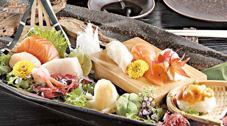 壽司刺身拼盤 $450（a）<br>刺身拼盤集合三文魚、吞拿魚、帶子等海產，可一次過品嘗多款口味。