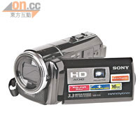 HDR-PJ10E外形跟HDR-PJ30E相同，只是像素及記憶體有別。<br>HDR-PJ30E 售價：$7,980<br>HDR-PJ10E 售價：$6,980（推出日期：3月）