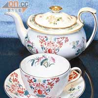 Chinese Pattern <BR>屬慶祝250周年系列的茶具套裝，清麗脫俗的雕花圖案是其最大賣點。$6,240/套