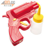 Q8 提示：附以膠瓶的紅色手槍，不是一件玩具，亦非特務的拍檔，卻是入廚好幫手！