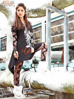 黑色See Through衫 非賣品<BR>黑色See Through Leggings 非賣品<BR>黑色魔法師米奇圖案Tunic $399