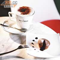 Warm Chocolate Cake $28、Cappuccino $34<br>這經典甜點，透出濃郁的朱古力香，襯埋杯靚咖啡冇得彈。