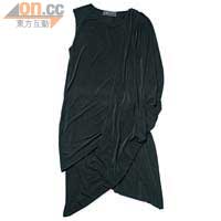 黑色不對稱連身裙 $1,790（b）