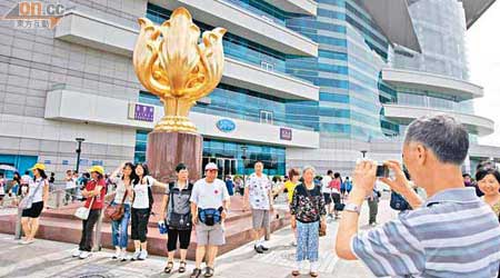 近年愈來愈多內地遊客訪港，加上本港一直重視旅遊業發展，故修讀有關行業課程的人士，可謂不愁出路。