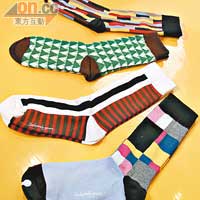 韓國Sockserely Yours襪 $98<BR>備有不同款式選擇，有格仔及條子等，顏色搶眼。
