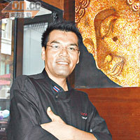 Chef Tiger於1991年入行，曾在泰國五星級酒店Dusit Tahni Bangkok任職和擔任泰國皇室御廚。