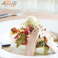 Nicoise Salad with Toro Tuna, Extra Virgin Olive Oil $208<br>意大利吞拿魚腩，鮮味無窮；配法國薯仔、橄欖、青豆等做沙律，每口都是精品。
