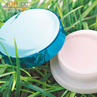 Za毛孔隱形霜 $85（i）<br>吸油粒子能吸收過度分泌油脂，球狀粉末利用光線散射效果能令毛孔隱形。