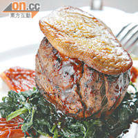 Tournedos Rossini $350（i）（需1日前預訂）<br>意大利梨形番茄製成的茄乾，茄味更濃縮；The Press Room的大廚將它配鵝肝和牛柳，茄香沒被搶去，反而中和鵝肝和牛柳的膩感。