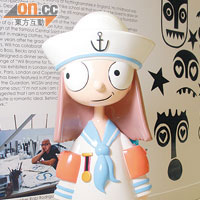 專為今次展覽設計的人形公仔Sailor Girl，一身水手Look，十分搞鬼。